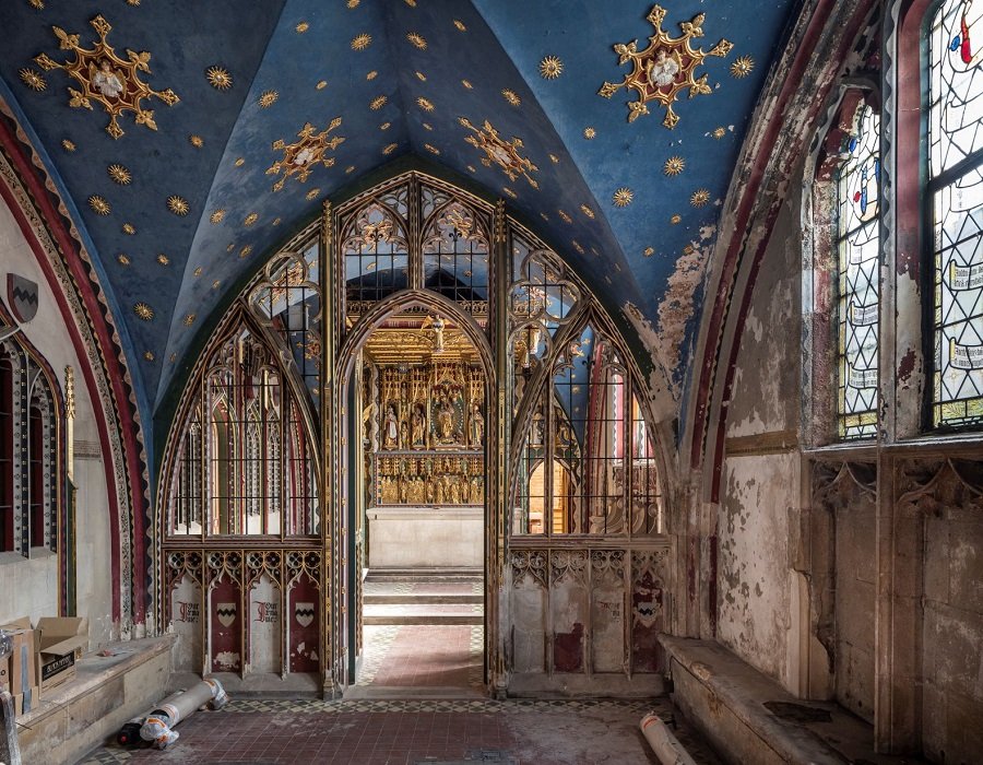 Chapel, St Mary’s Church, Paddington – (Credit: Anthony Coleman) Chapel underneath sepulchre with beautiful arched blue ceilings with gold decorations and historic features on wales with gold and iron detailing.